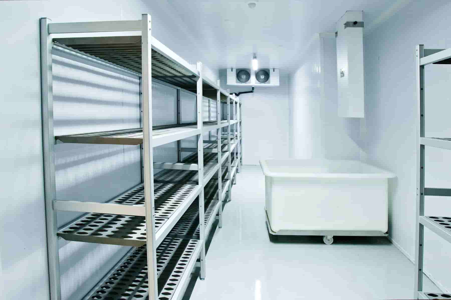 تصویر 1 از یخچال صنعتی شیشه ای مناسب فروشگاه ها و کافه ها